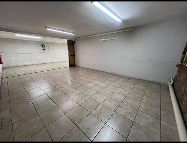 85M² WAREHOUSE TO LET IN HENNOPSPARK